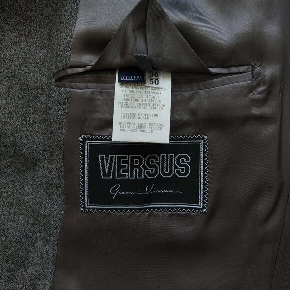 (SOLD) Versus Versace Vintage Grey Wool Men's Two Piece Suit Size 36/50 - Picture 7 of 12